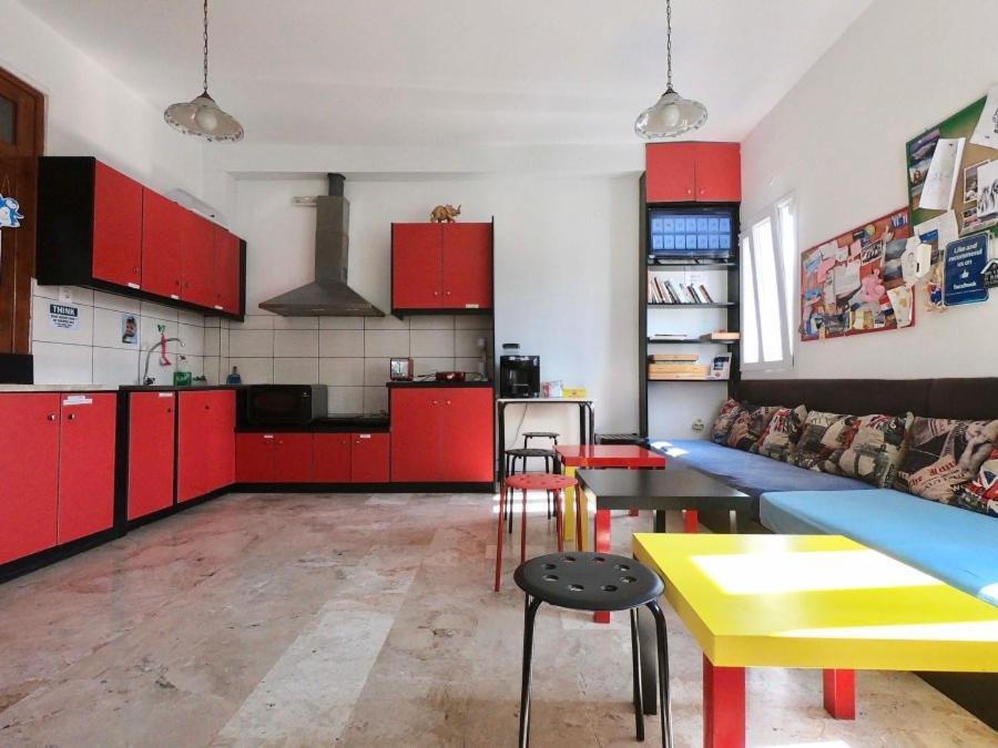 Fira Backpackers Place Luaran gambar